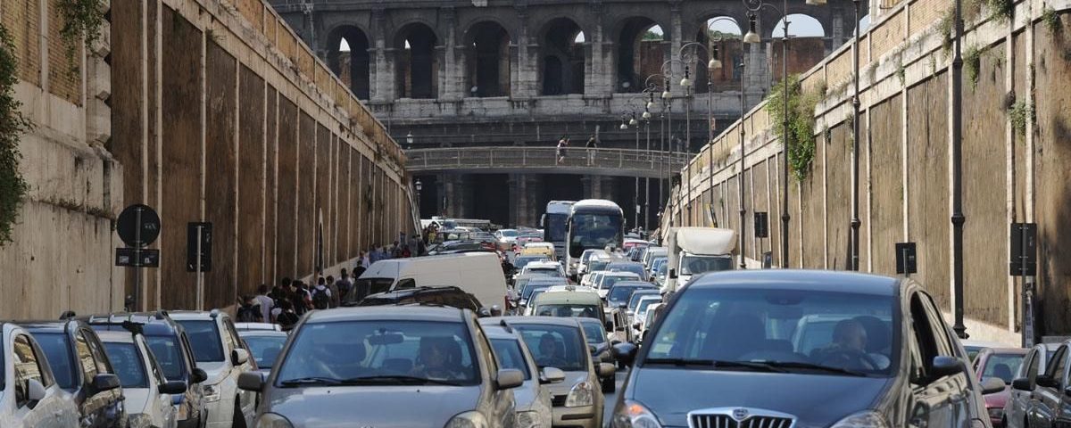 Roma blocco auto traffico