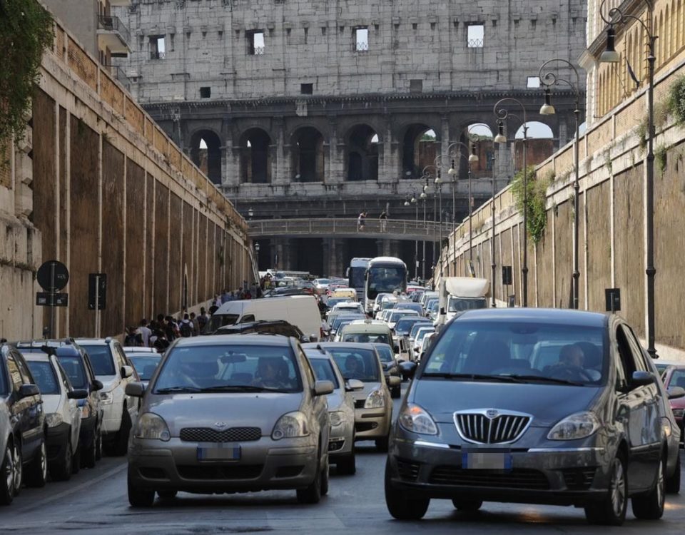 Roma blocco auto traffico